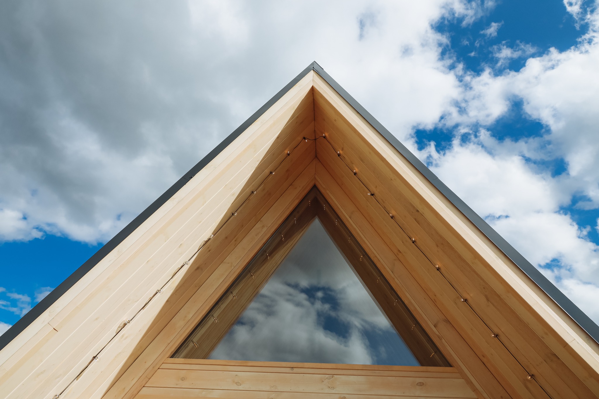 A-frame: крупный план фасада